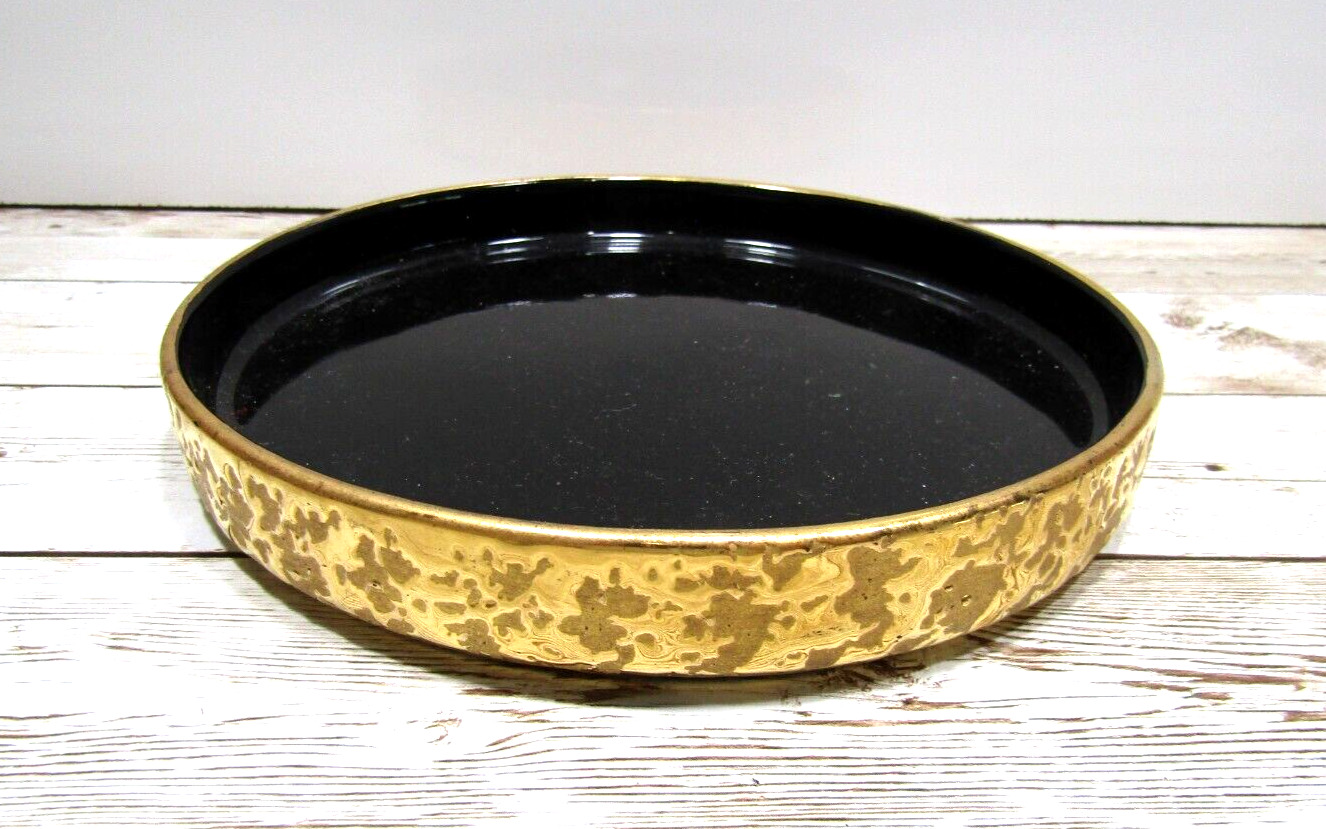 Vintage Hand Decorated with Gold Ceramic Black plater 7 inch in diameter