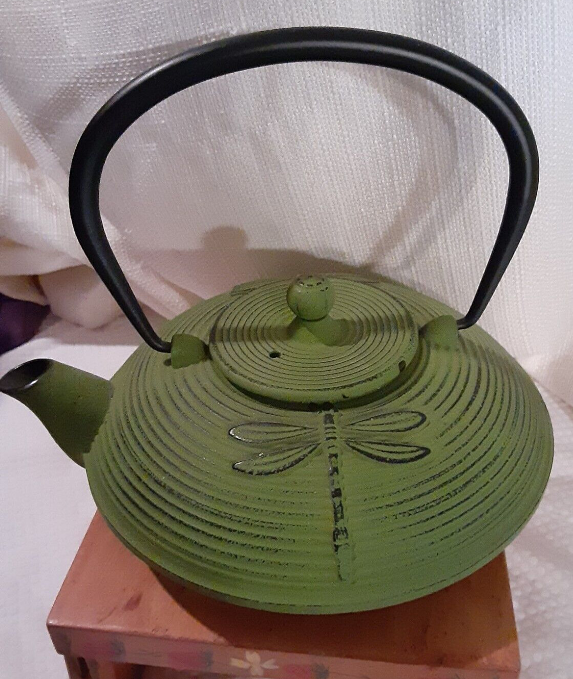 Dragonfly Green Cast Iron Teapot 770ml Enamel Internal Finish