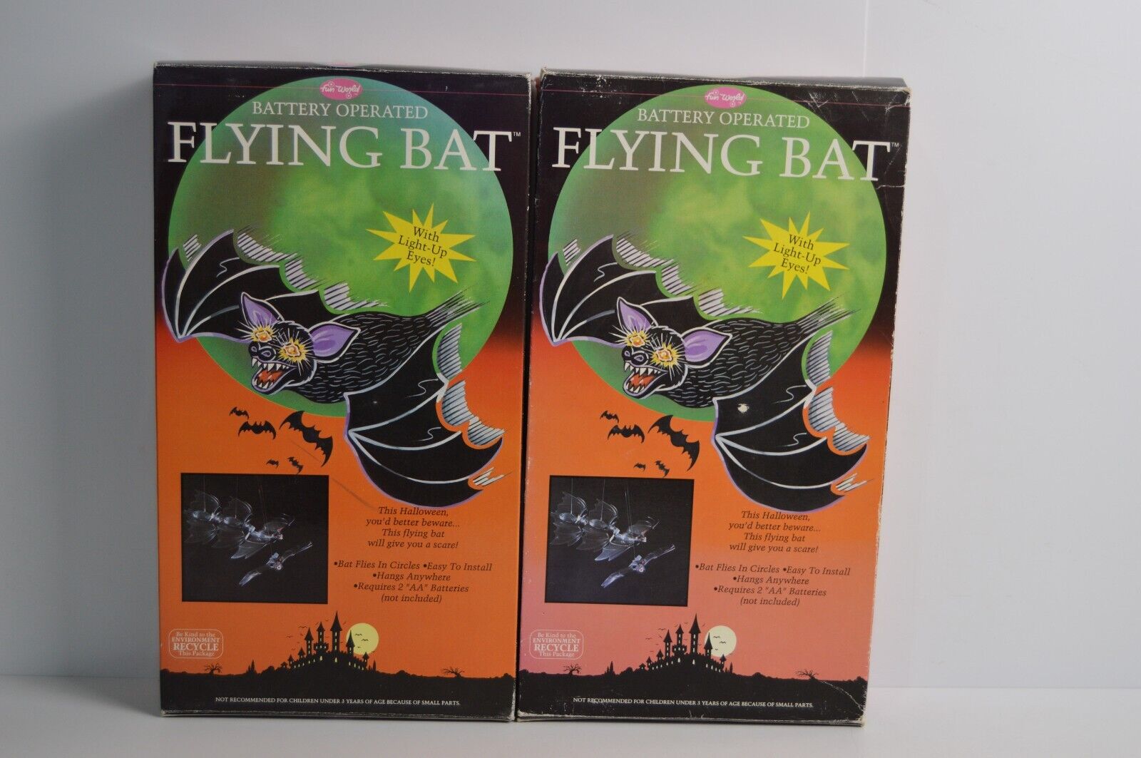 2 Vintage Fun World Flying Bat Light Up Eyes Halloween Home Decor Working