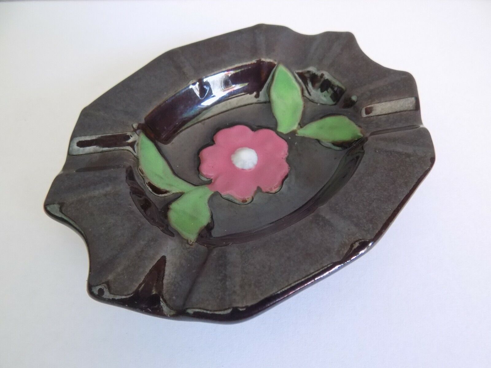 Antique Pre-War JAPAN Ceramic Small Black Ashtray Floral Design   ---  NICE ONE