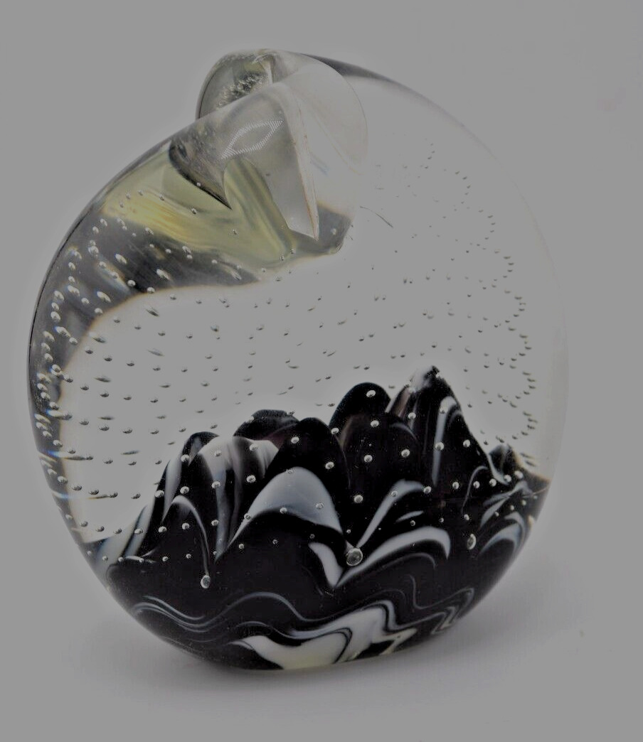 Vintage MONTE DUNLAVY  Signed Paperweight Black White Controlled Bubbles