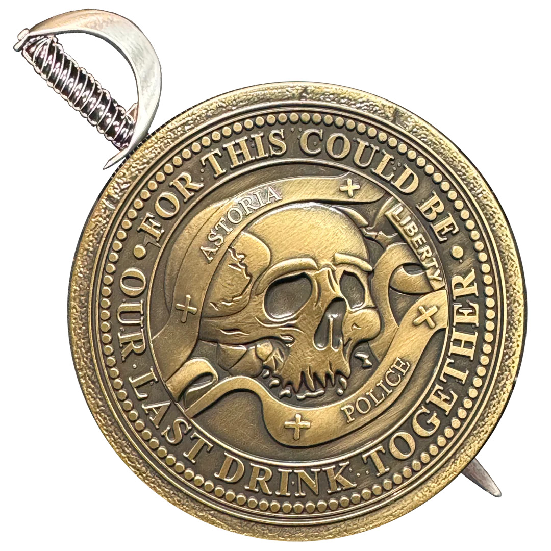 BL17-019 Goonies Never Say Die One Eyed Willy Shield with removable Sword Challe