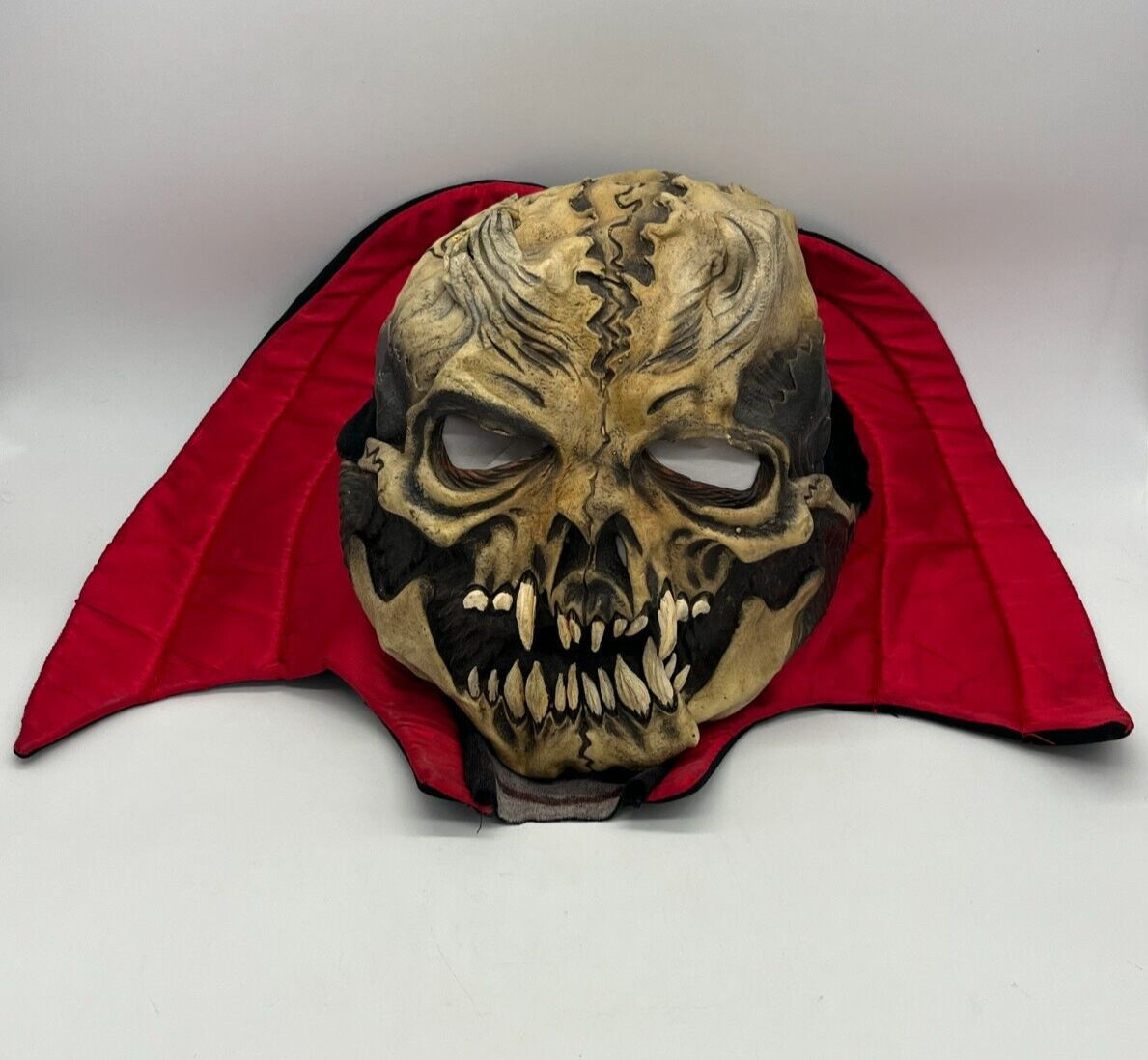 Vintage 1980s Be Something Studios Royal Devil Fangs Skull Halloween Mask BSS