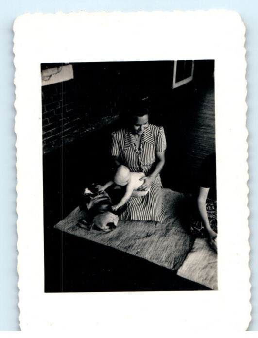 Vintage Photo 1930s, Lady w/ Blanket, W/ Baby Reaching for Dog, 3.5 x 2.5
