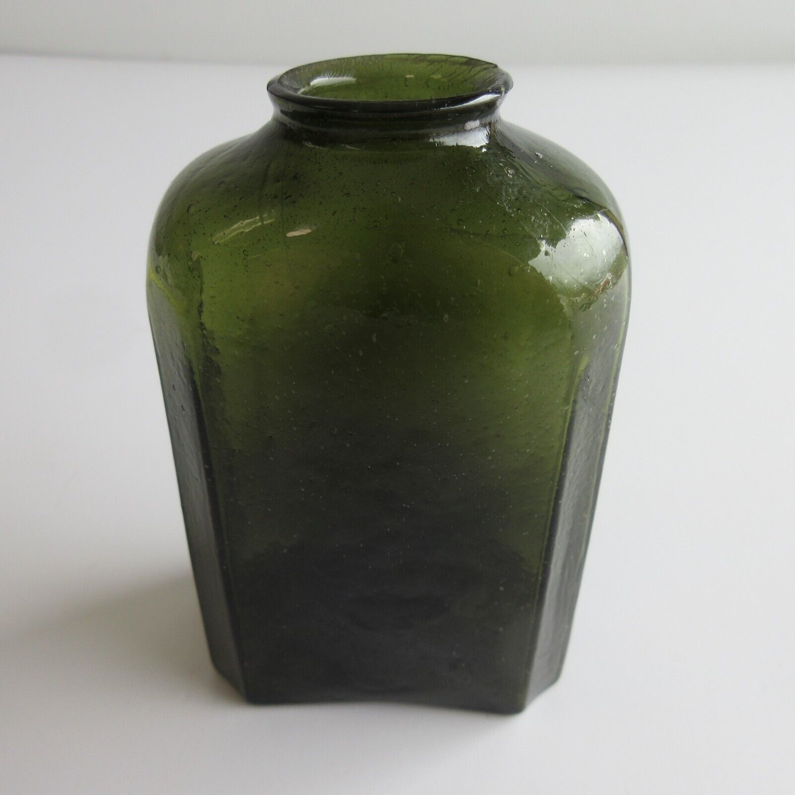 OPEN PONTIL EARLY OLIVE GREEN NEW ENGLAND BLOWN GLASS SNUFF BOTTLE