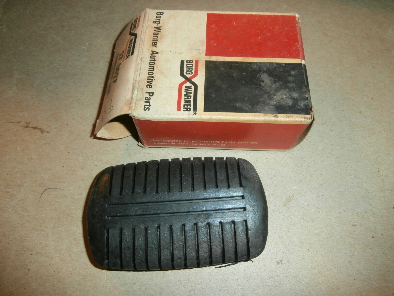 NOS Borg Warner 27-3027 Chevy Truck Pedal Pad 1947 - 1954