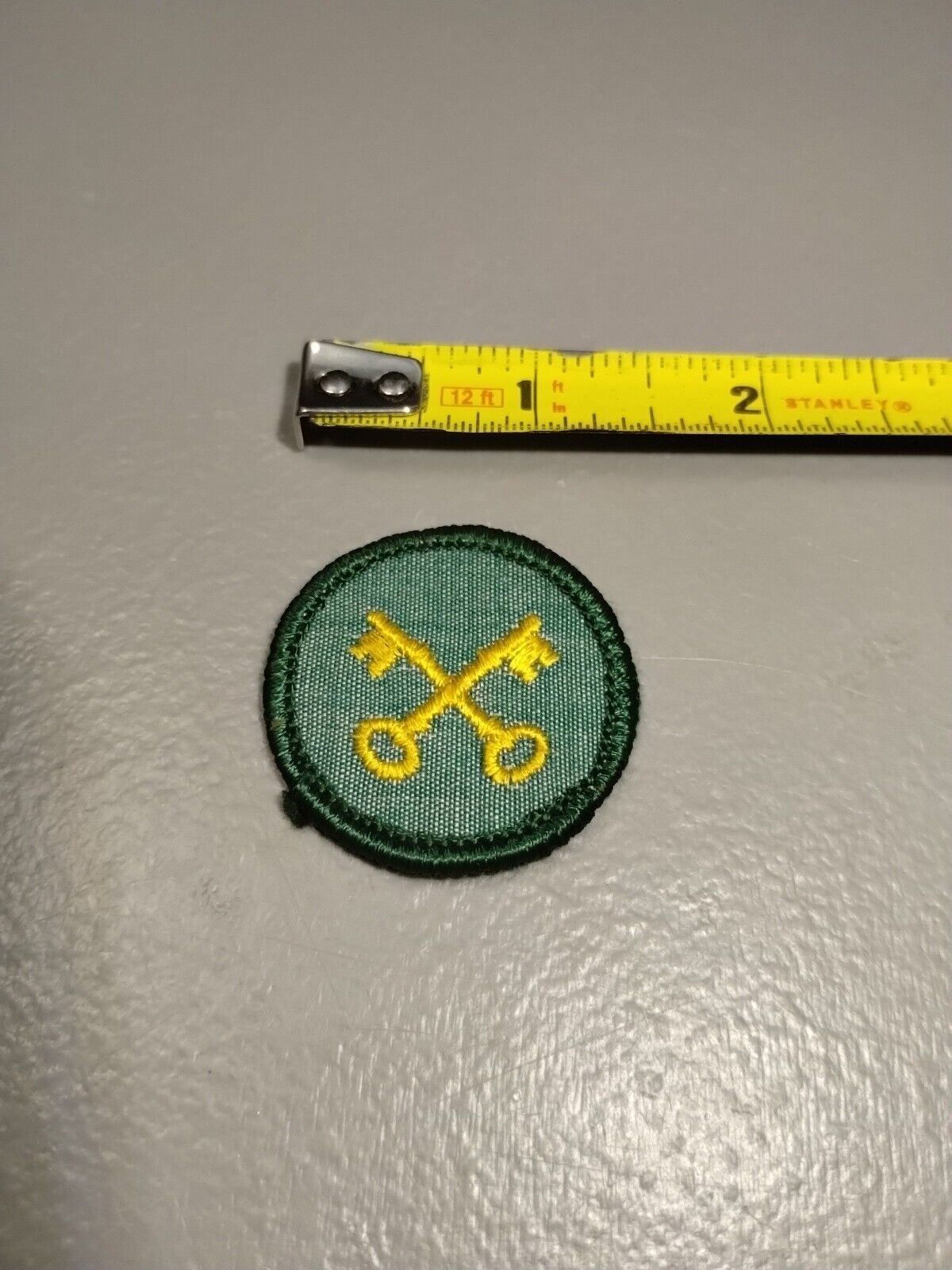 Vintage 1963-1980 Girl Scouts Of America Junior Badge Housekeeper Patch VG+ (A5)
