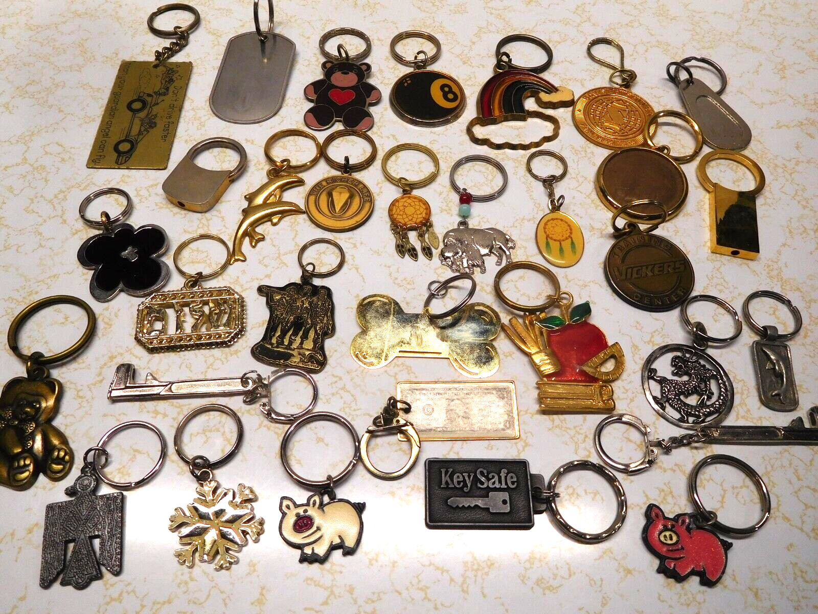 ~ 32 Vintage Various Metal Keychains ~ Rainbow, 8-Ball, Pigs, Snowflake