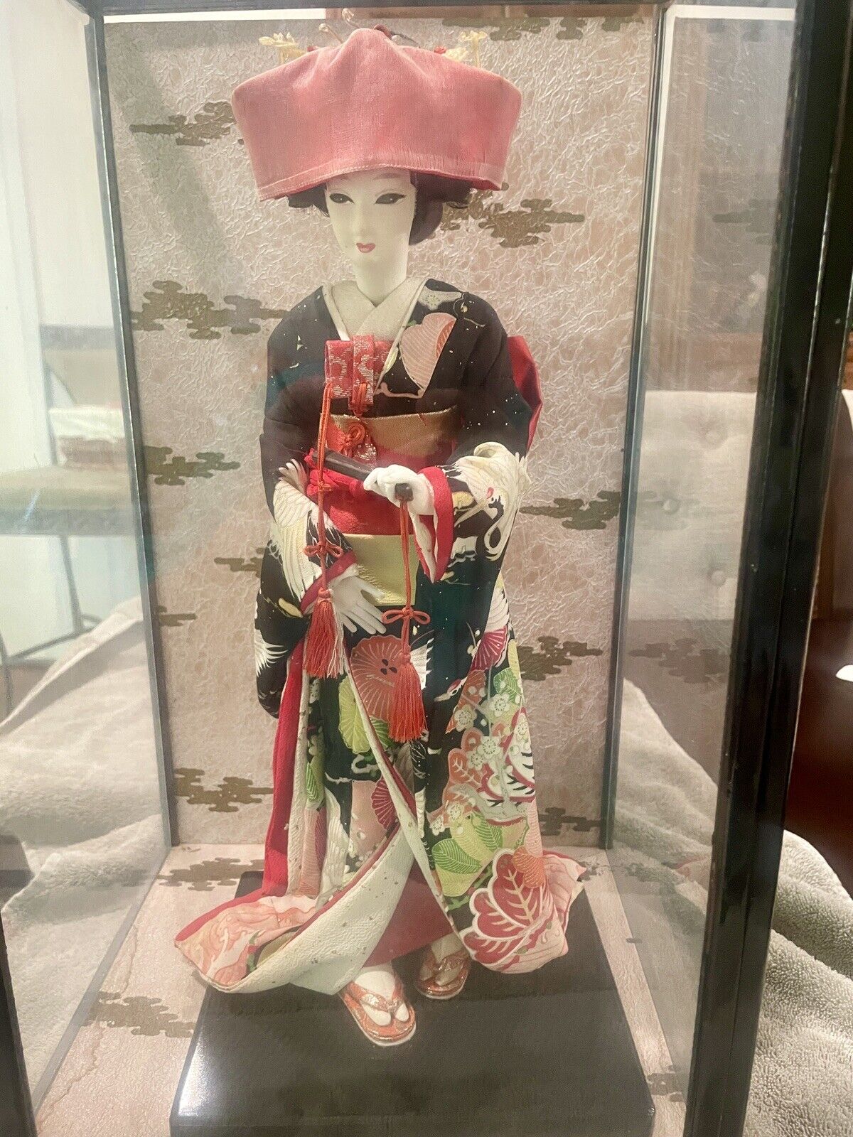Vintage C1960 Japanese GEISHA Doll  MAIKO OIRAN BEAUTIFUL KIMONO with Glass Case
