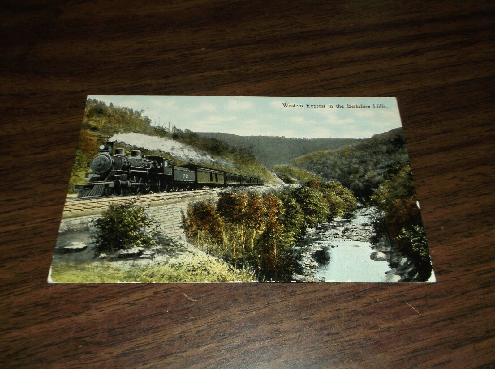 1910's  BOSTON & ALBANY NYC WESTERN EXPRESS IN BERKSHIRE HILLS UNUSED POST CARD