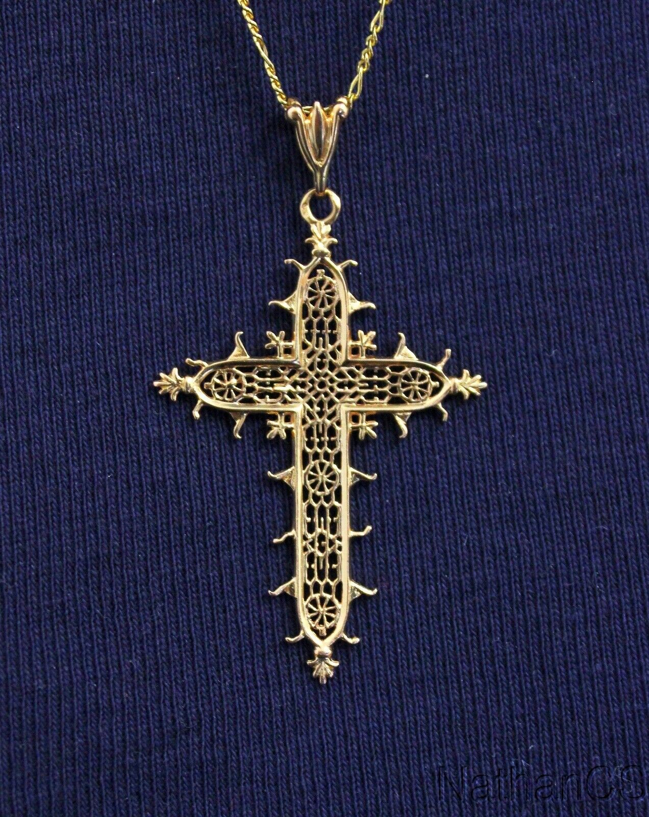 Solid 18K Gold Filigree Cross Pendant Medal of the Estaing Bridge Rare Exquisite