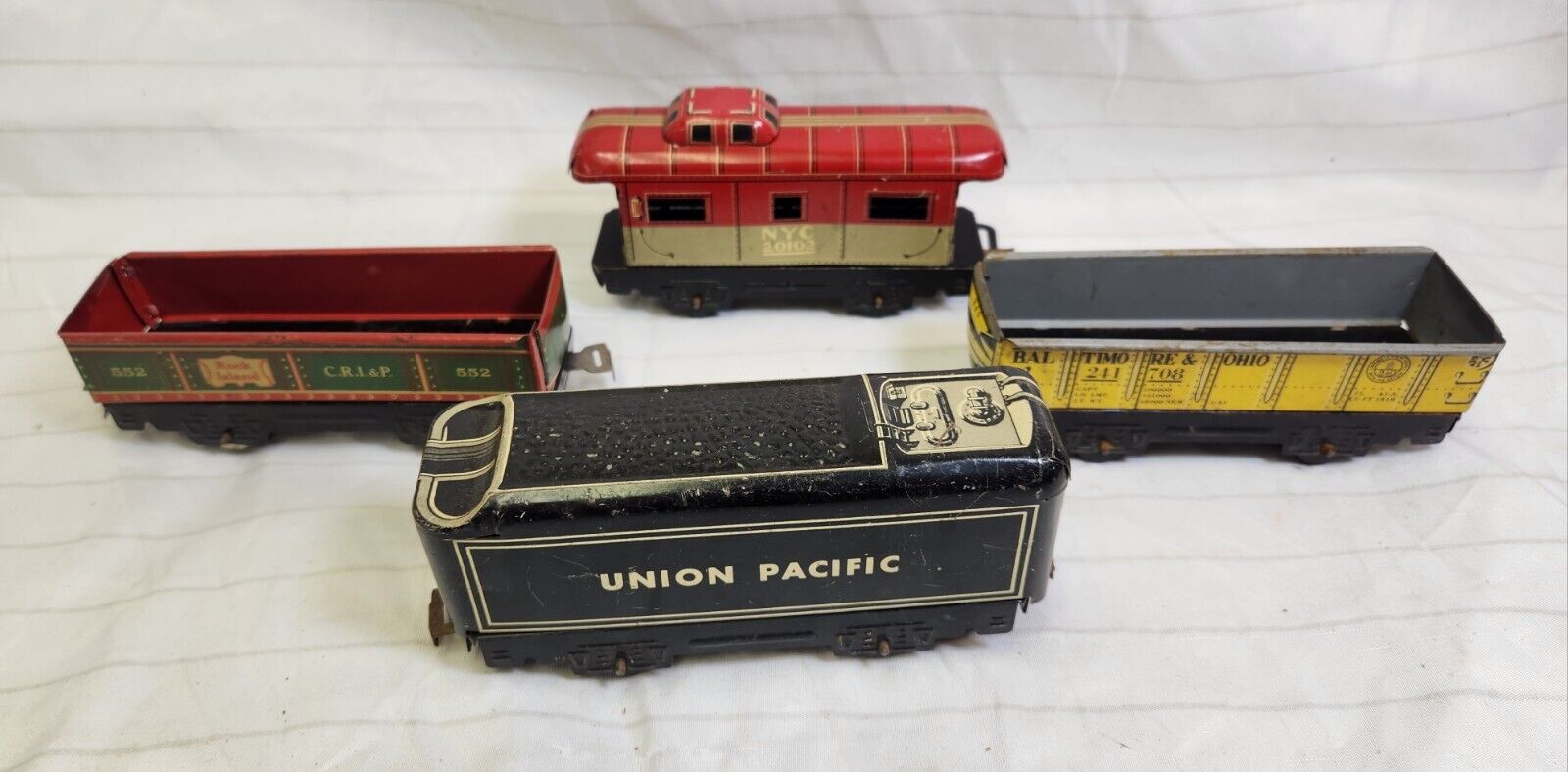 Vintage Lot of 4 Marx Tin Railroad Train Cars O Scale