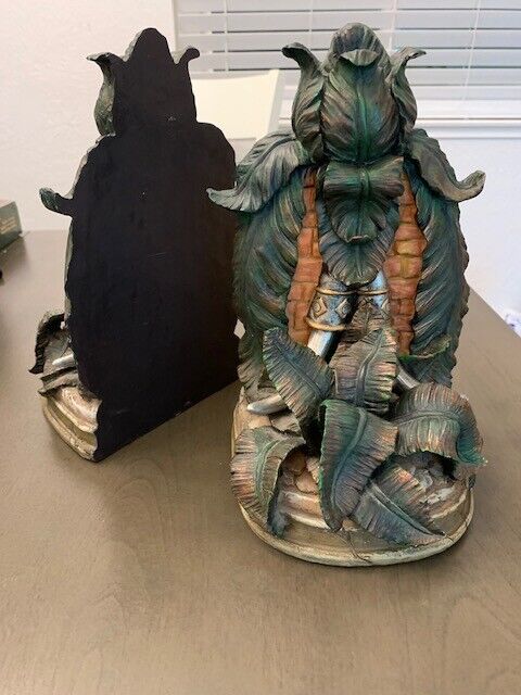 Set of Jungle Elephant Tusk Book Ends Pre-owned See Description
