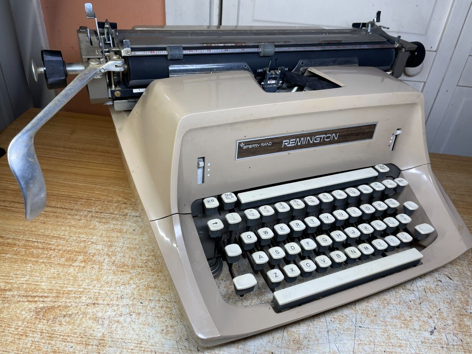 1970 Remington Model 24 Fully Functional Working Vintage Typewriter w New Ink