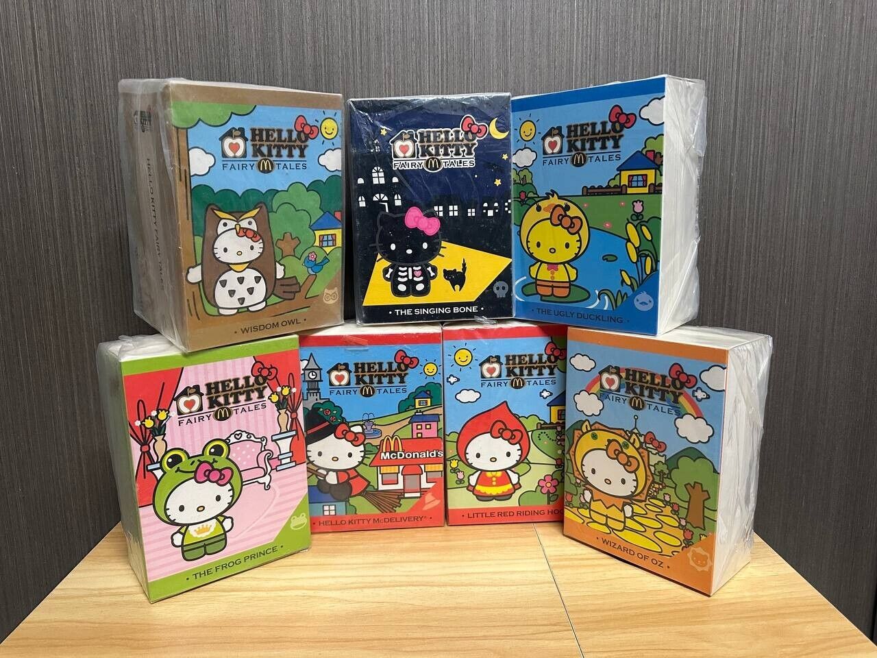 Hello Kitty Fairy Tales McDonald\'s Plush Toys Un-open Un-used Set of 7