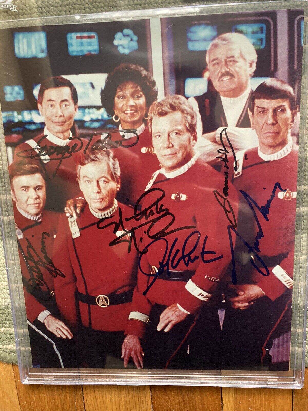 RARE Star Trek Signed Cast Photo 6 Signatures Beckett Authenticated Encased