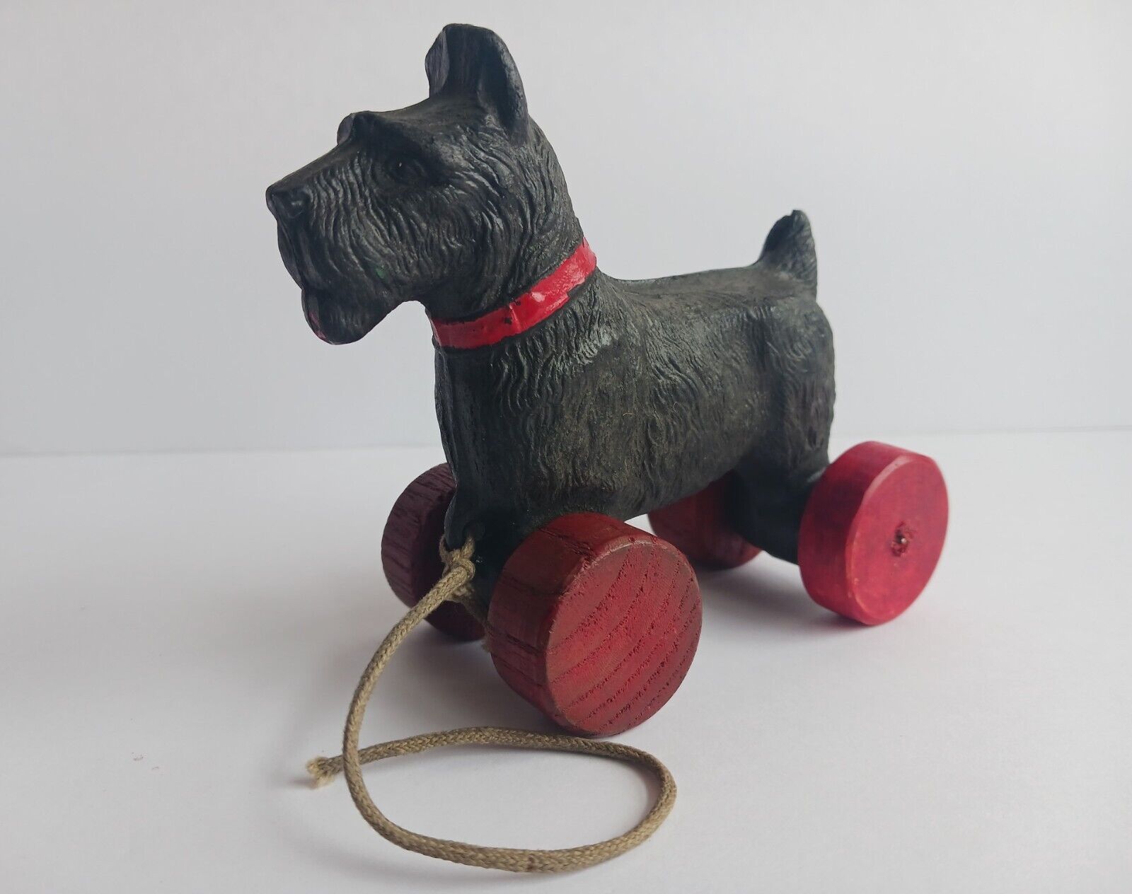Vintage 1930's-40's HUBLEY Scottie Terrier Dog Pull toy