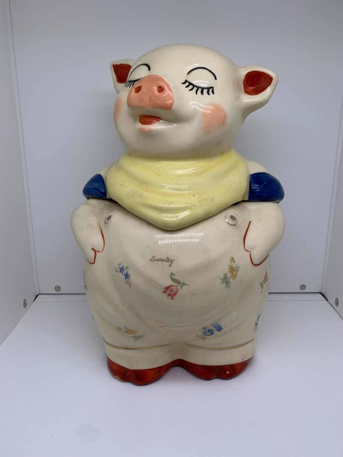 SMILEY PIG COOKIE JAR YELLOW SCARF VINTAGE ANTIQUE 1940s SHAWNEE POTTERY 11.5