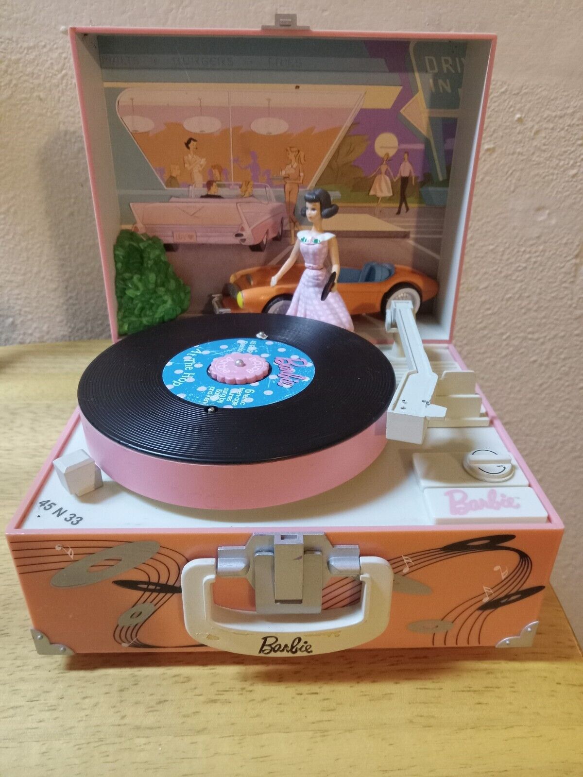 Barbie 1993 - AT THE HOP Music Box  ENESCO