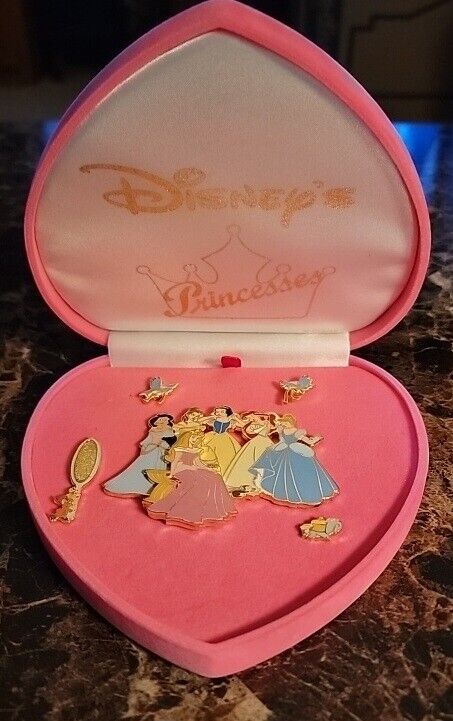 Disney DLR Pink Velvet Heart Princess 5 Pin Box Set HTF VERY RARE LE