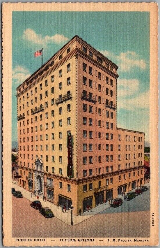 1933 TUCSON Arizona Postcard PIONEER HOTEL Street View / Curteich Deckled Linen