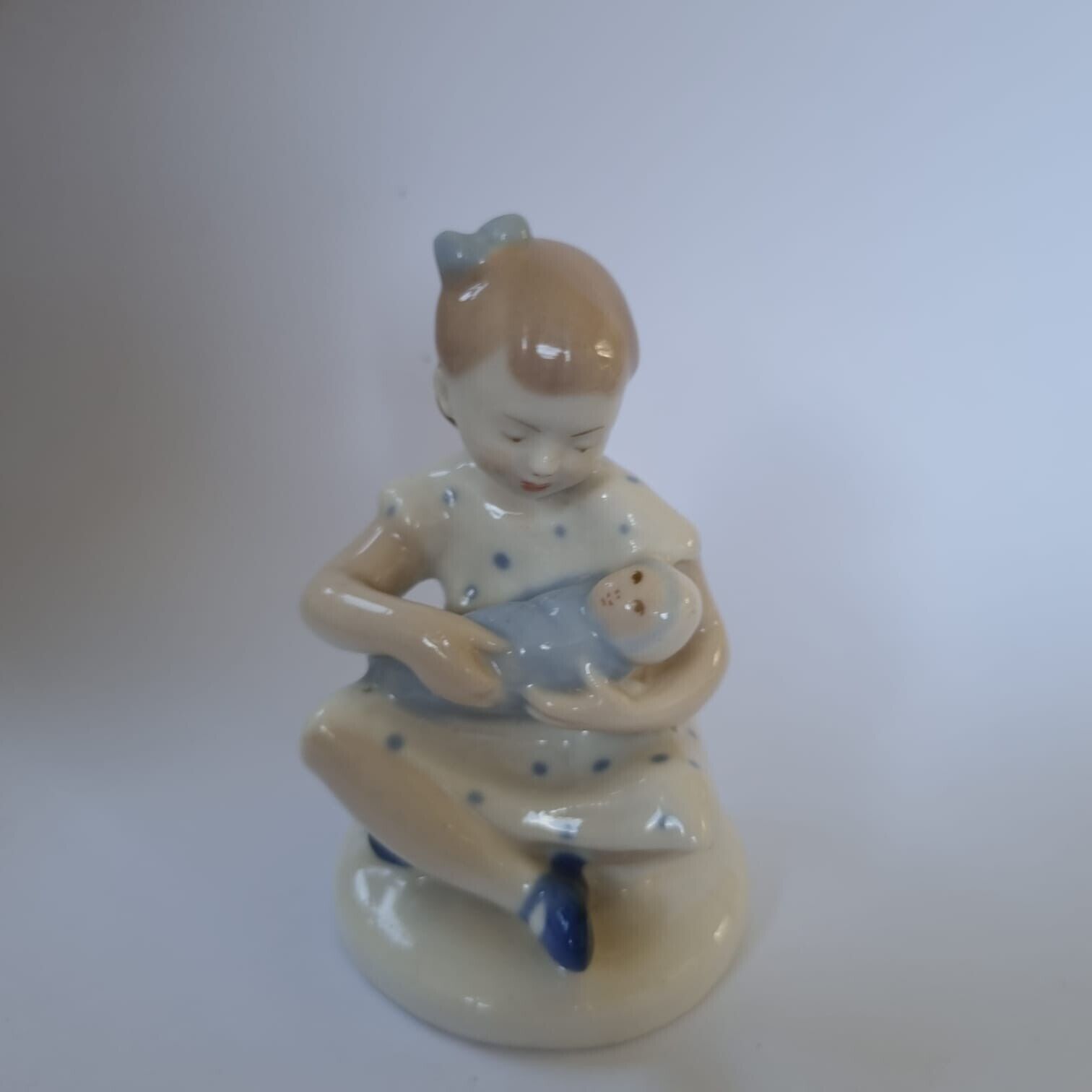Porcelain figurine Lomonosov porcelain factory Girl with doll