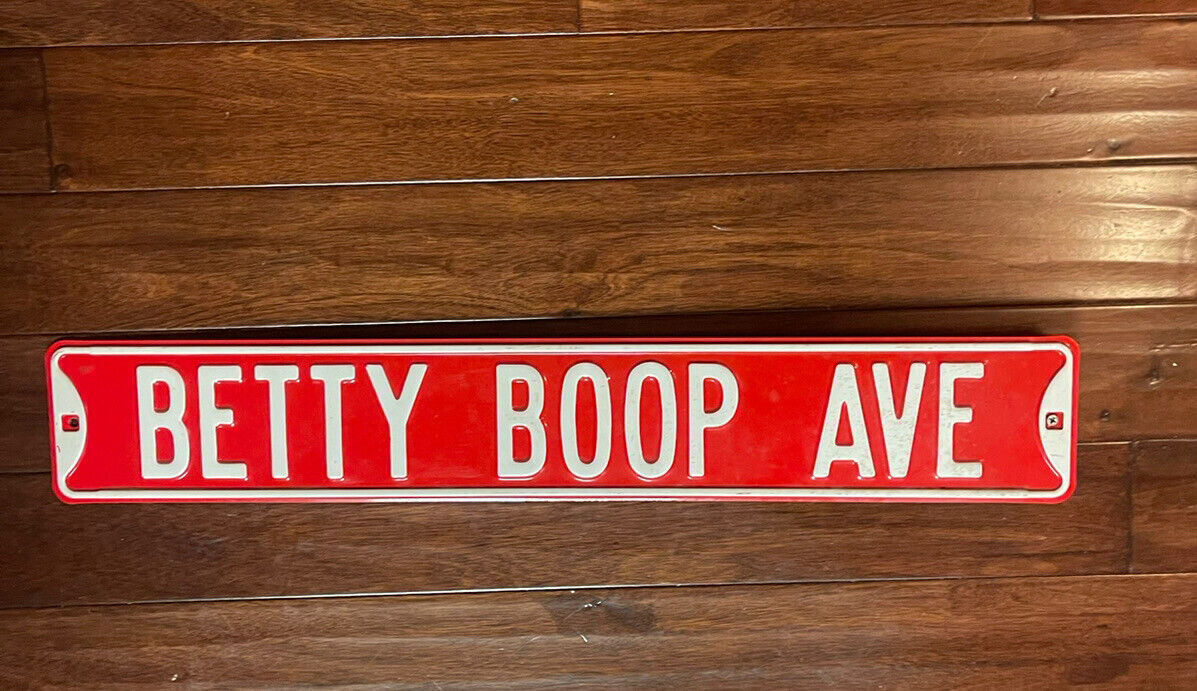 BETTY BOOP AVE RED & WHITE GRAPHIC SIGN SIZE L36 W6