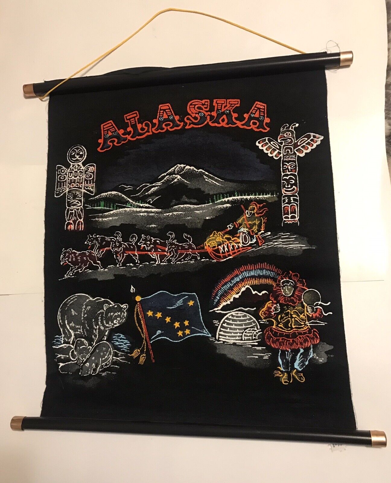 VTG Alaska Hanging Scroll Velvet-Rayon Vibrant Painted Souvenir Made In Japan