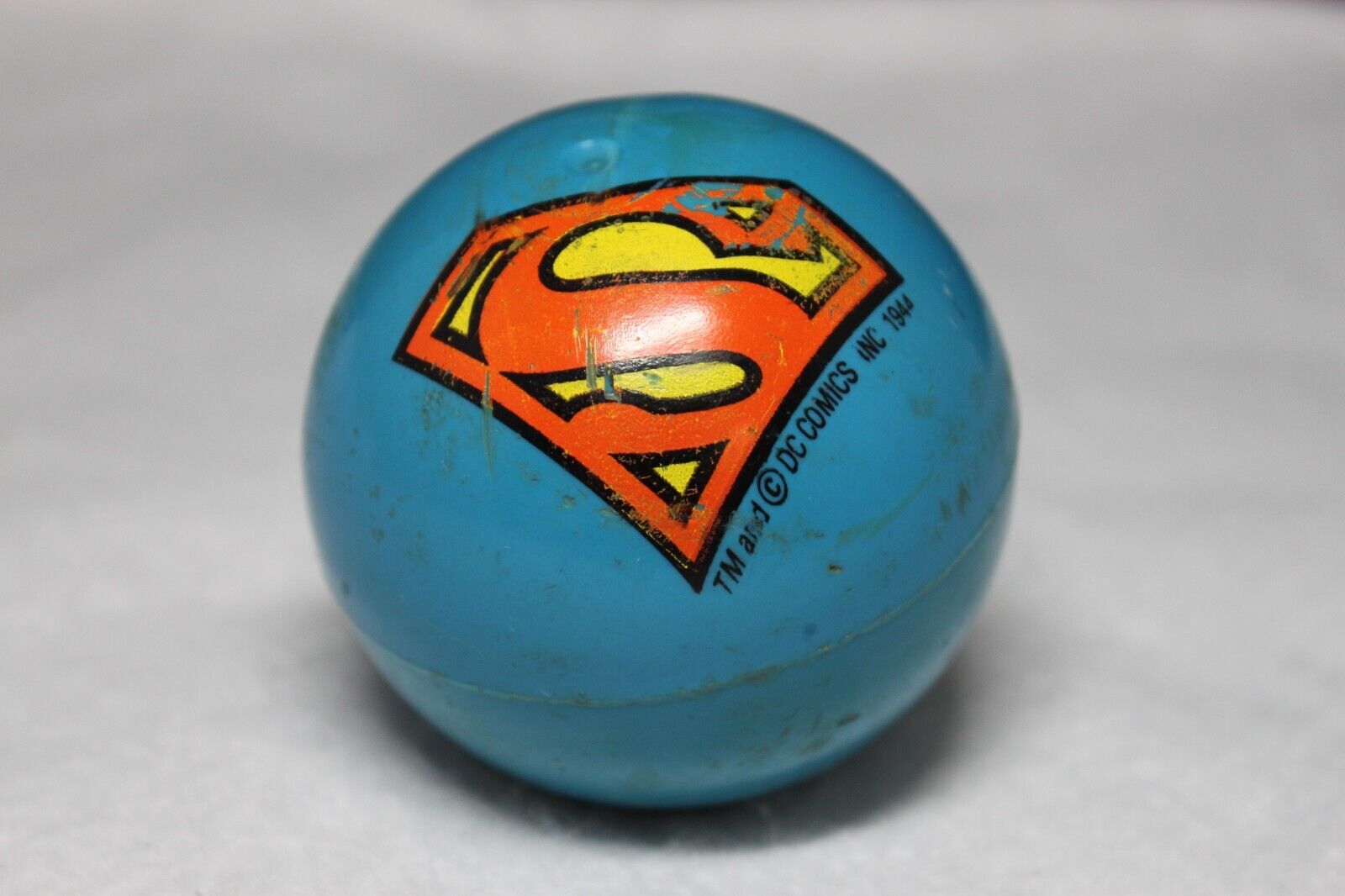 1978 Superman Blue Plastic 2 1/2” Rattling Ball DC Comics RARE Rattle