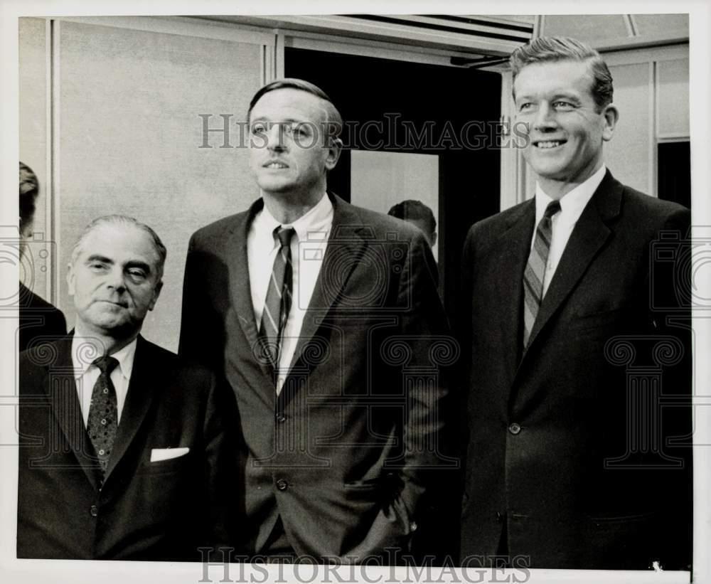 1965 Press Photo Mayoral bets Abraham Beame, William Buckley Jr. & John Lindsay