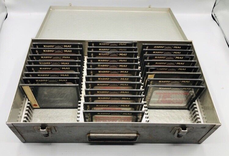 Vintage Radio Mat Slides 28 Medical with Metal Brumberger Storage Case 35mm