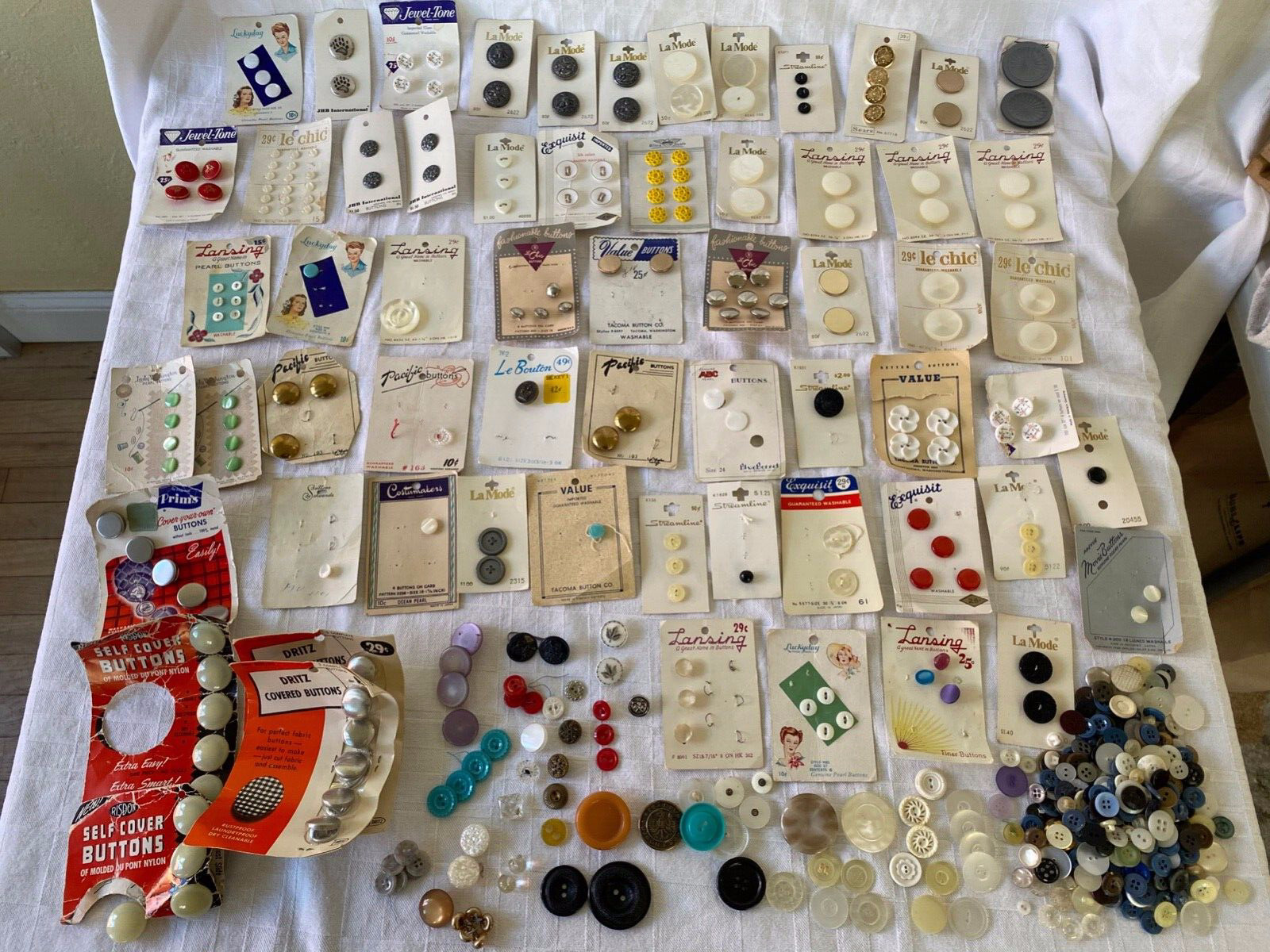 Large Lot of Vintage Buttons on Cards and loose weighs 1 pound 4 ounces