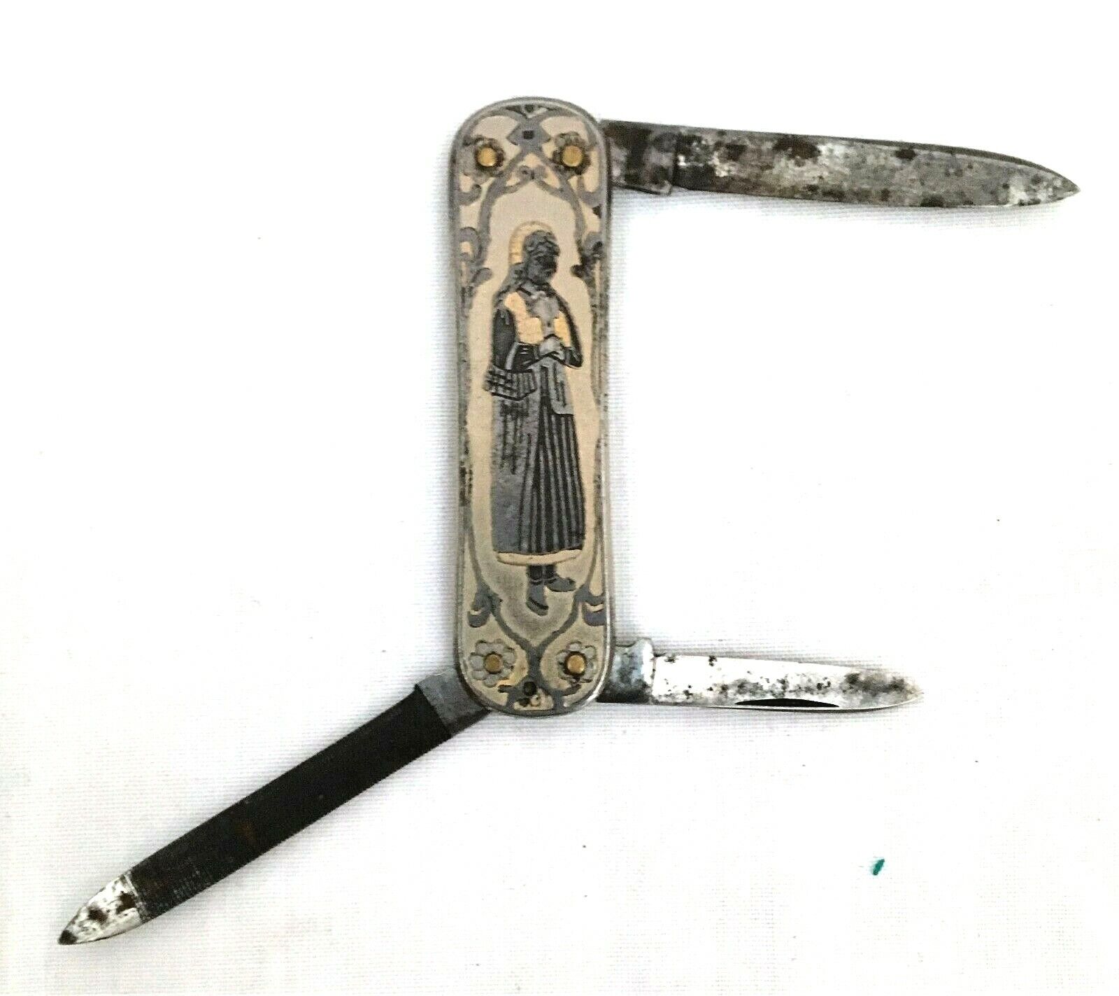 19th Century 3-Blade Pocket Knife With Nicely Engraved Handles