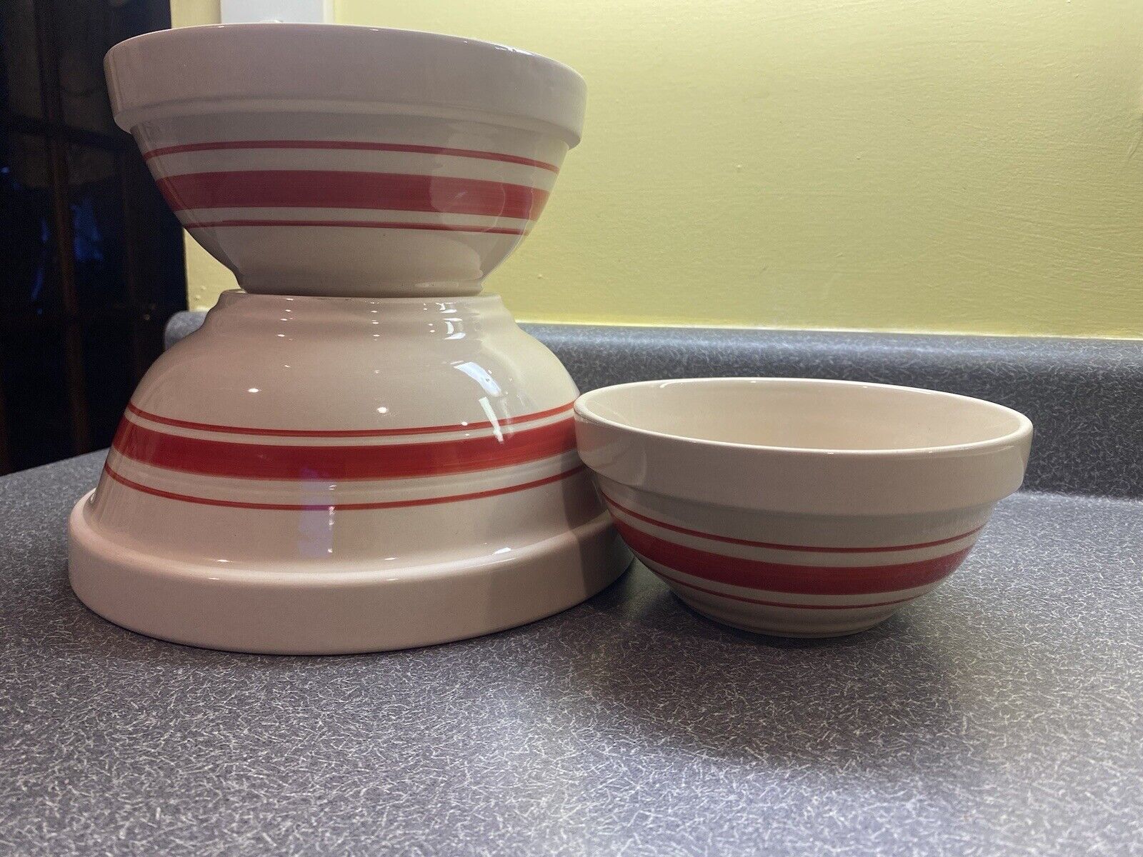 Vintage Old Mountain Pottery Nesting Bowl Set Red 