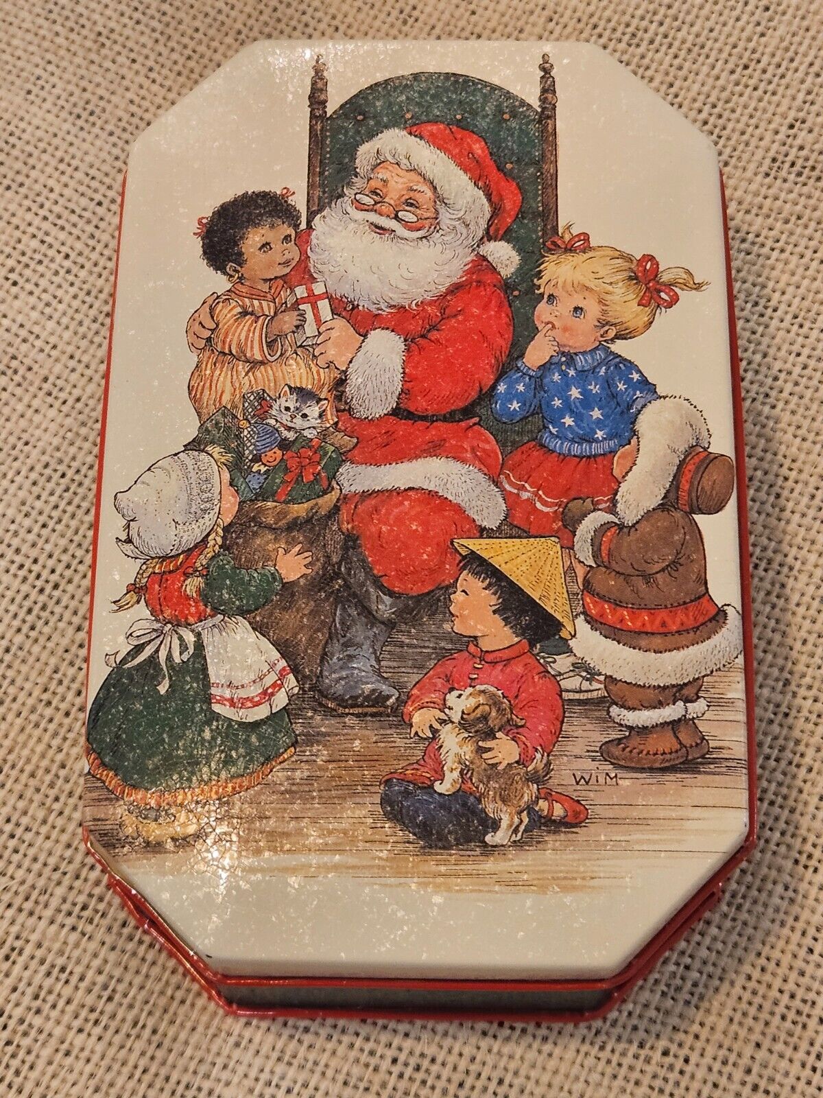 Vintage 1992 Potpourri Press Collectible Christmas Tin  Santa with Children 