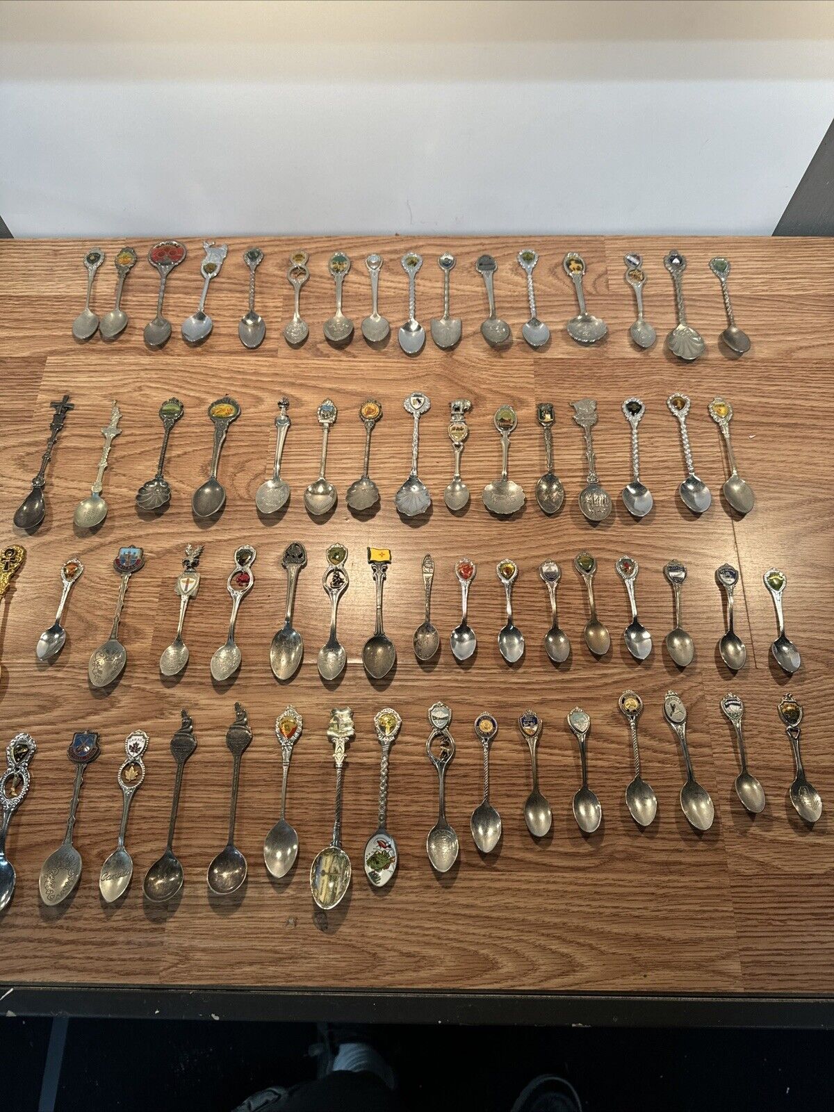 LOT OF 65 SOUVENIR SPOONS, DIFFERENT STATES, COUNTRIES, PLACES, STYLES
