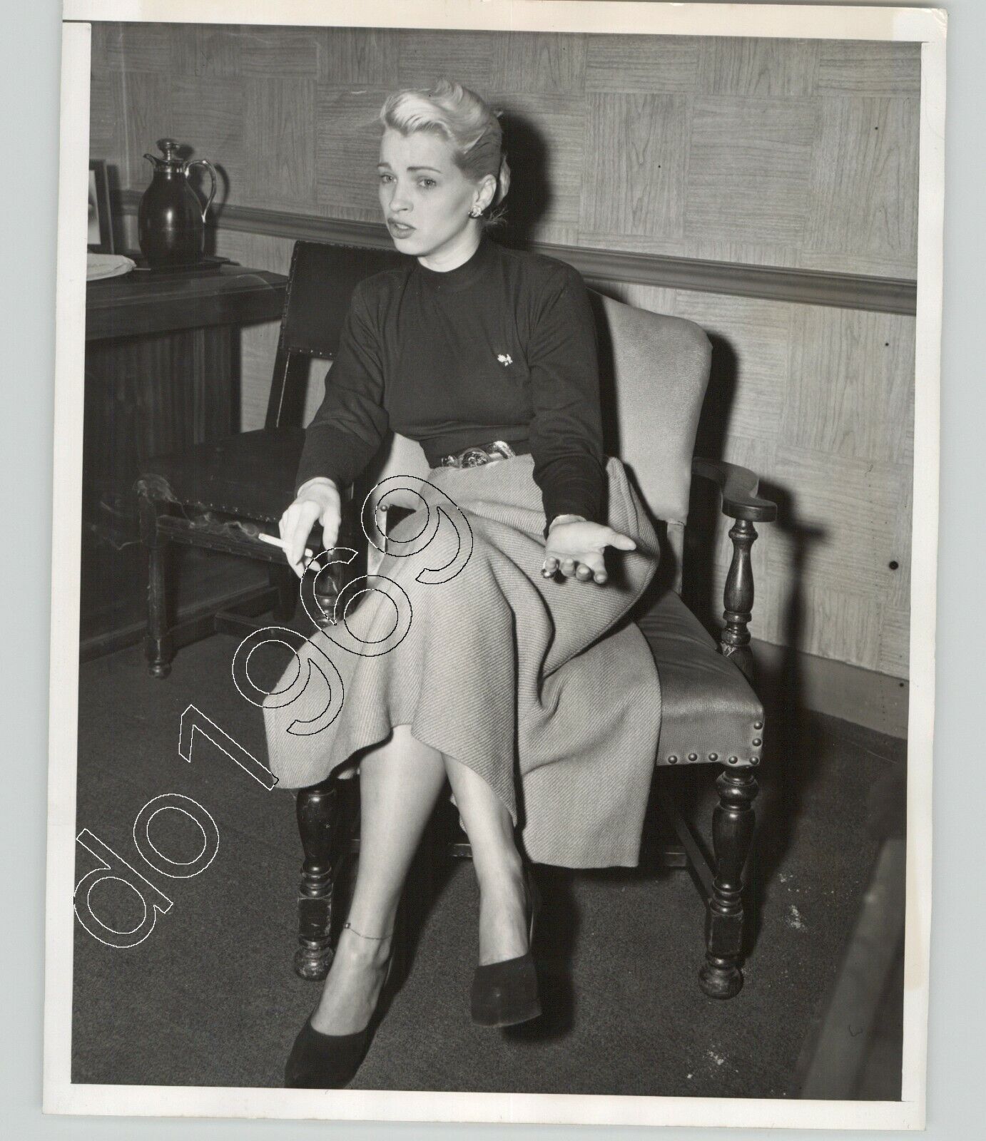 VICKI EVANS Law Office After MARIJUANA Arrest w R MITCHUM 1949 Press Photo