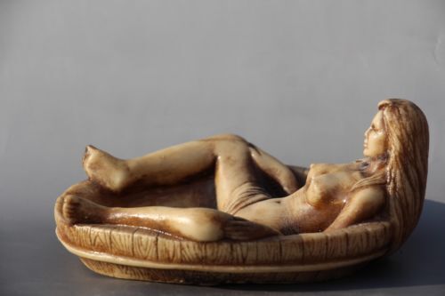 Chinese Handwork Carving Bath Ashtray Statue