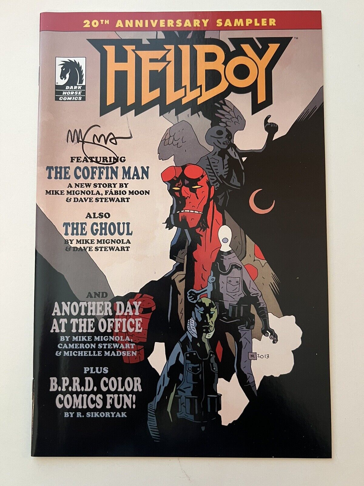HELLBOY (2014) #1 20TH ANNIVERSARY SAMPLER SIGNED BY MIKE MIGNOLA DARK HORSE NM