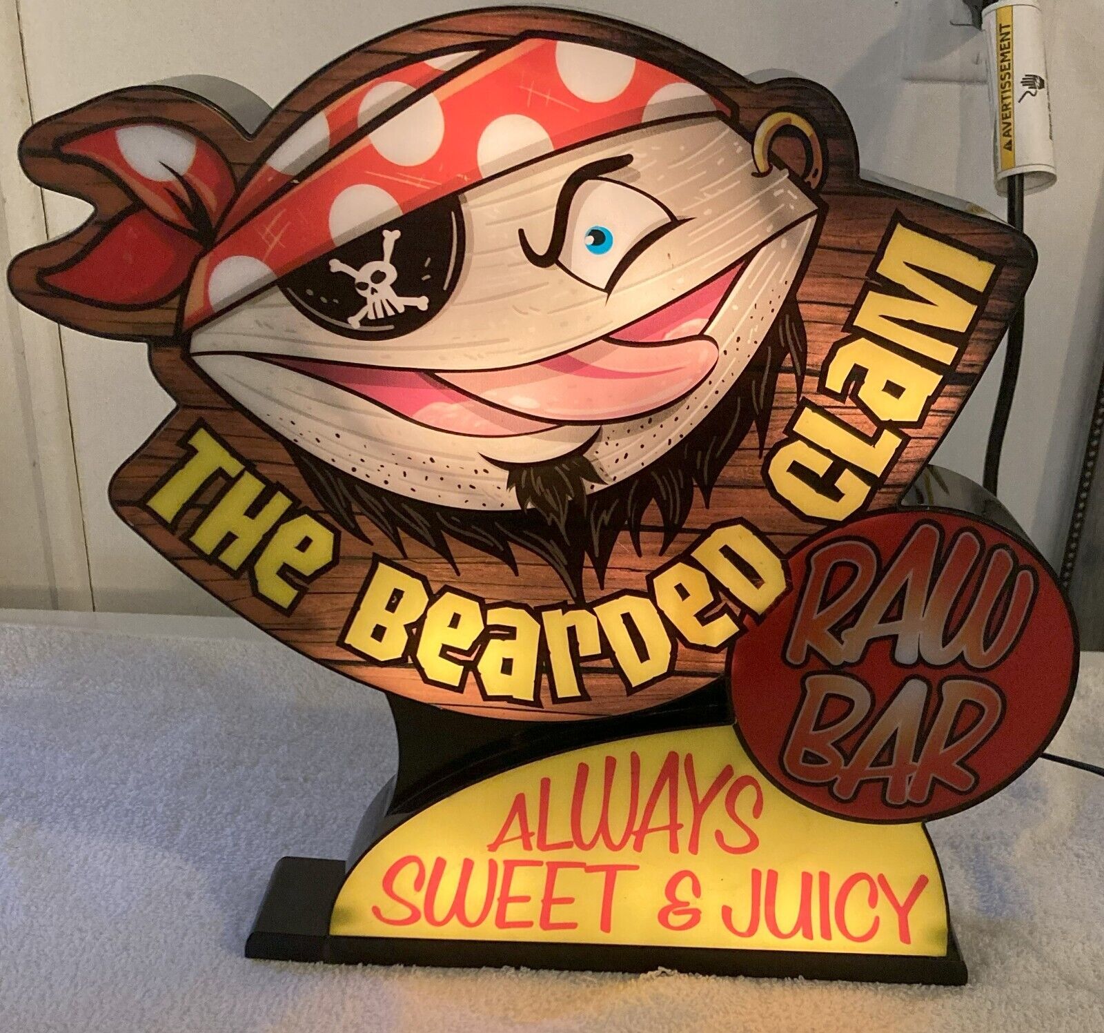 Bearded Clam Bar Lighted Sign Raw Bar Always Sweet & Juicy-WORKS GREAT & FLASHES