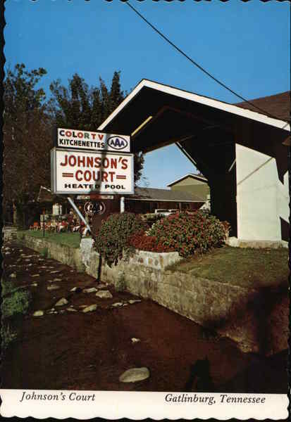 Gatlinburg,TN Johnson's Court Sevier County Tennessee W.M. Cline Co. Postcard
