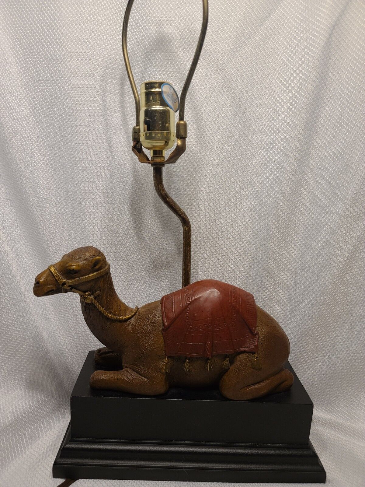 Vintage LAMPCRAFTERS Lexington Camel Lamp W/Lampshade 