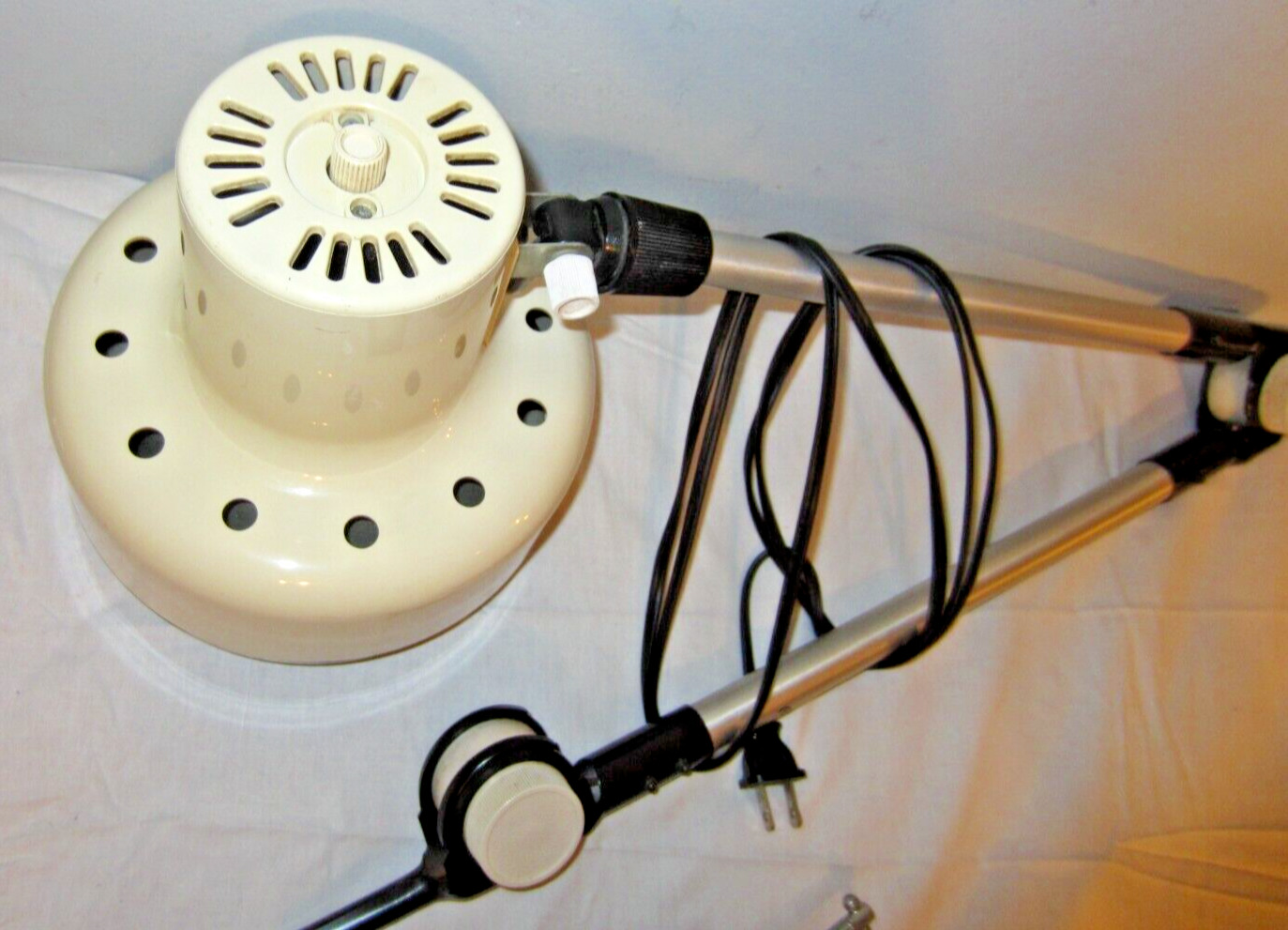 Vintage Panasonic LS 605E Swing Arm Industrial Drafting Light Flex Table Lamp