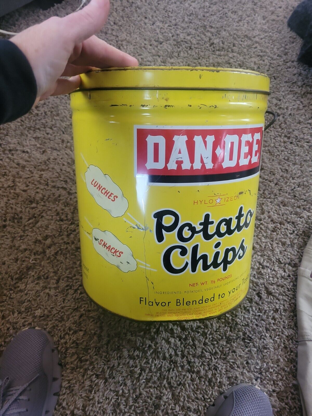 Vintage 1960s Dan-Dee Potato Chip Tin Can Cleveland OH  Large 11 x 10 \