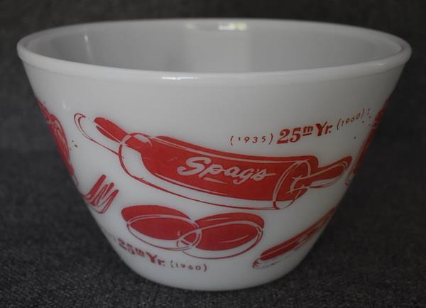 CHARMING VINTAGE FIRE-KING KITCHEN AIDS SPAG'S ANNIVERSARY MIXING BOWL
