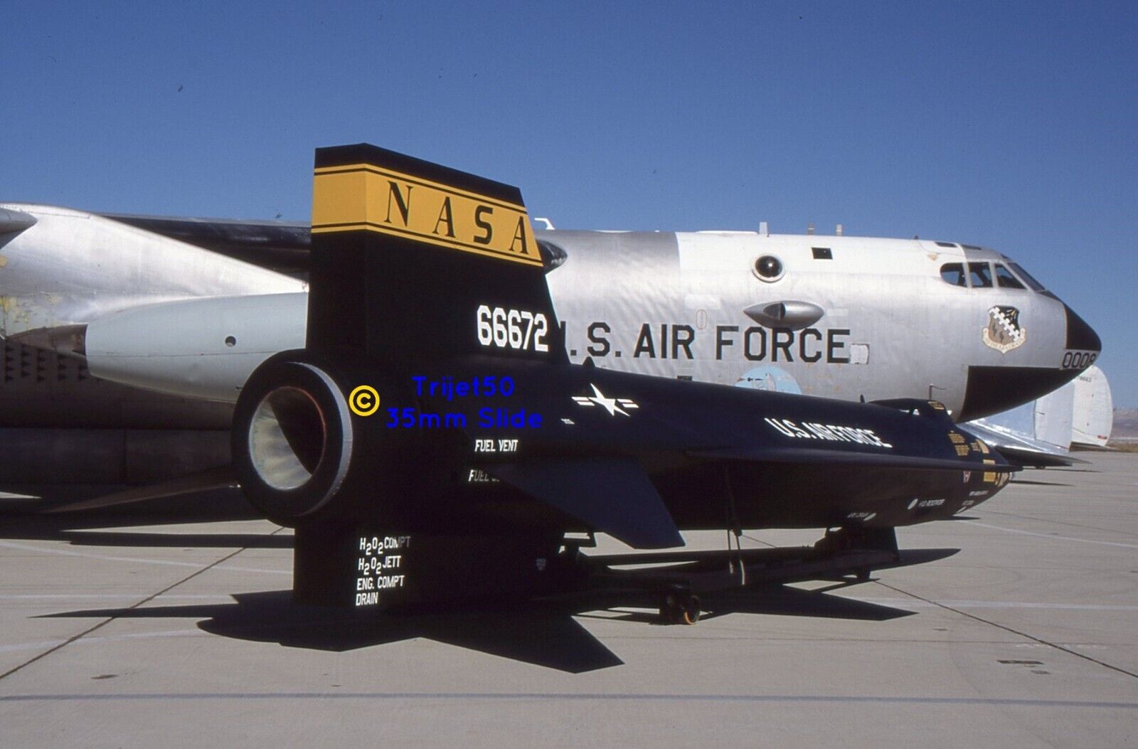 35mm Slide Boeing B-52 NASA 52008 & X-15 Replica 66672 Edwards 1999 PRM637