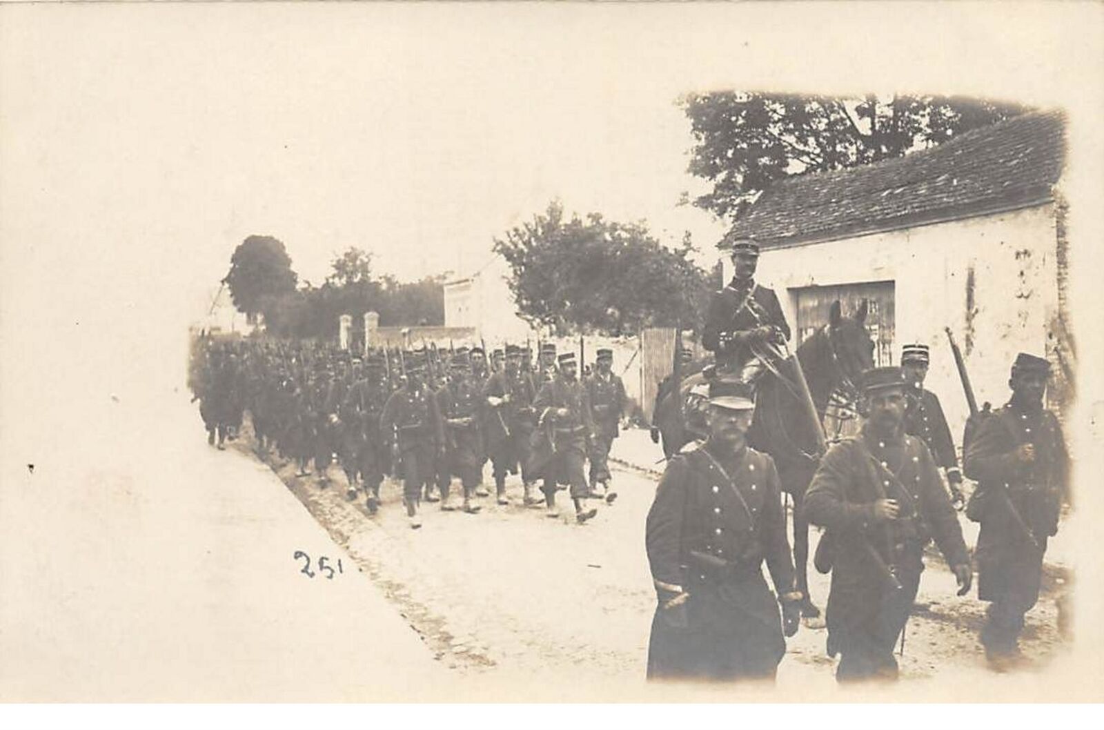 Military - No. 73469 - Soldiers walking in a street, and a soldier plus s