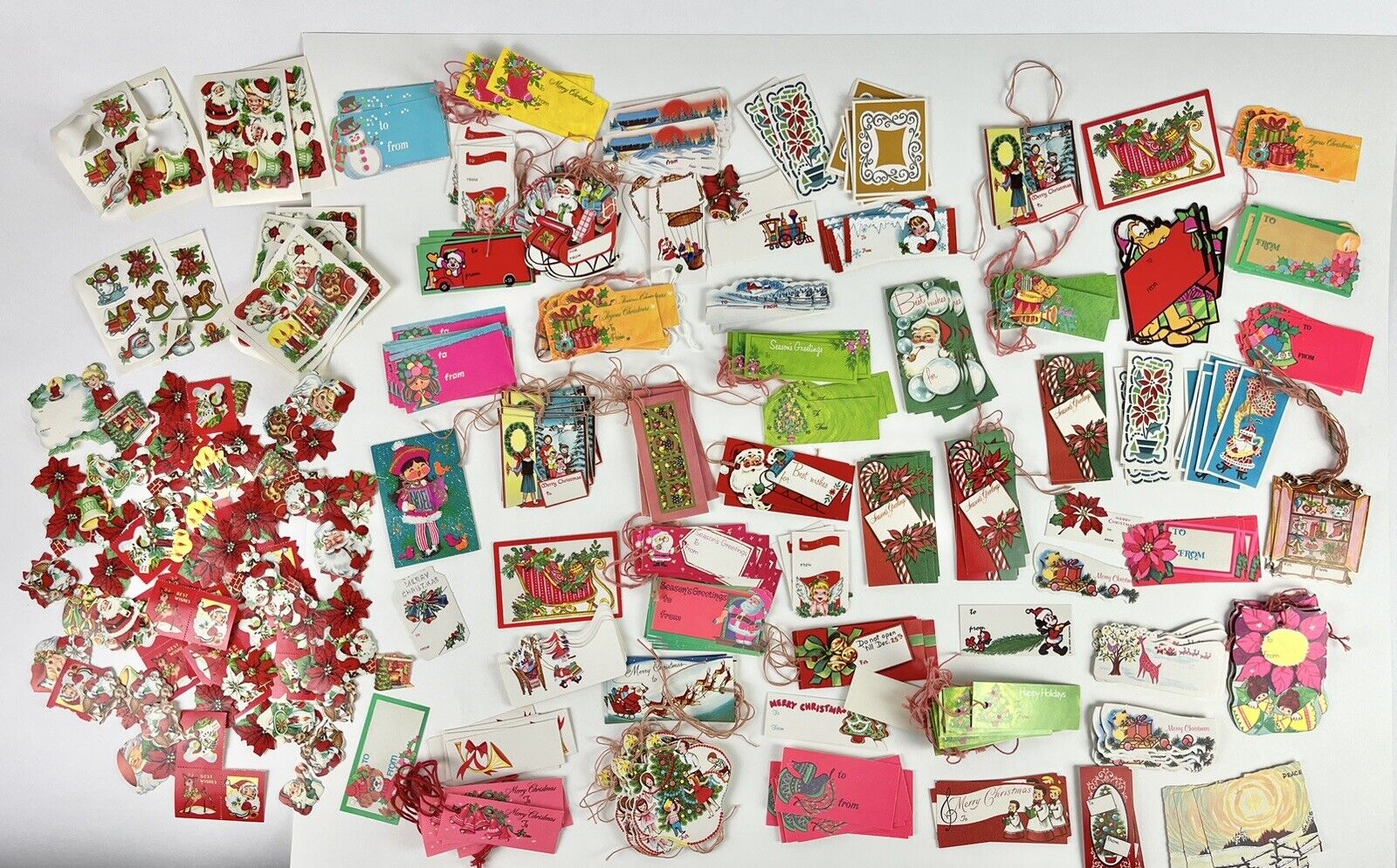 Huge Lot 270+ Vintage 40s 50s 60s Christmas   Gummed Seals & Card Gift Tags