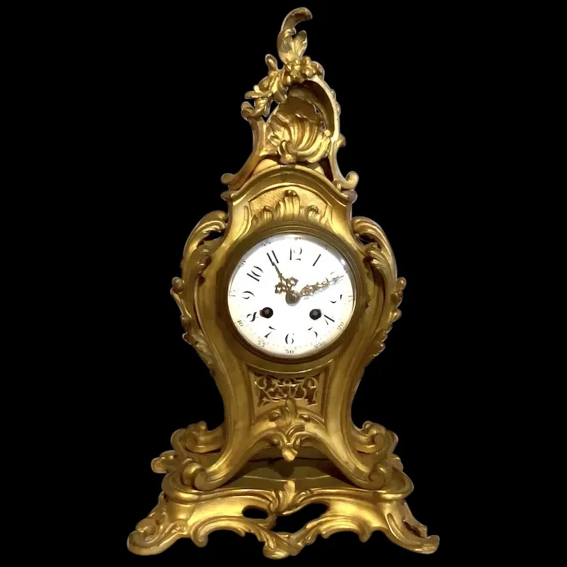 Antique Elegance: 19th Century French Louis XV Bronze Ormolu Table/Mantel Clock