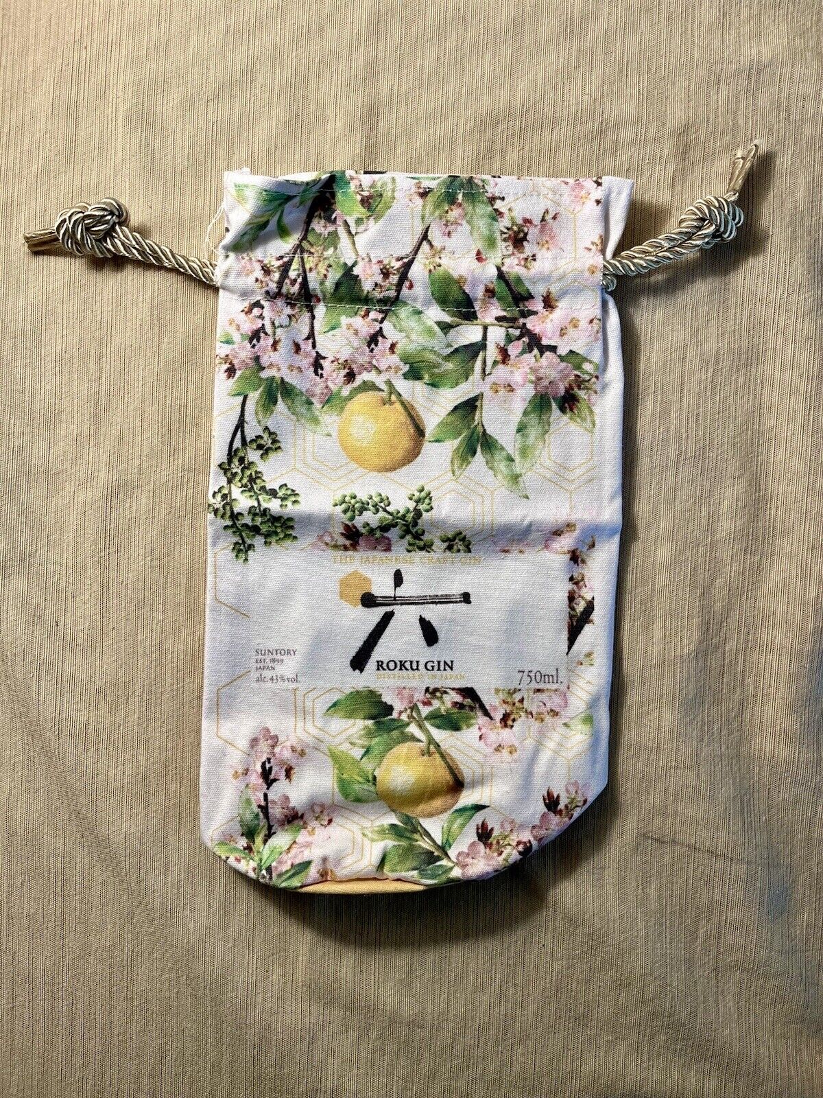 Roku Japanese Craft Gin Floral Citrus Print Canvas Bottle Gift Bag *BRAND NEW*